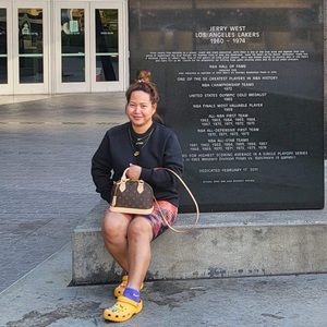 Meet your Posher, Normina